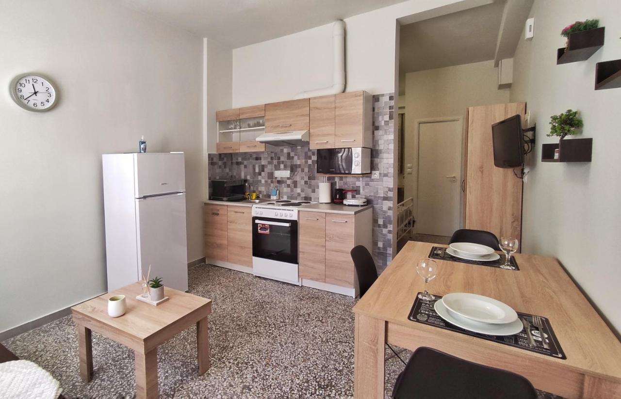 Garnet 1 Apartman Kalamáta Kültér fotó